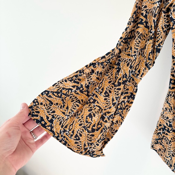 ✨DRAKE’S for J.CREW Giraffe Blouse Bell Sleeves Women’s Size 00✨ - Picture 5 of 9